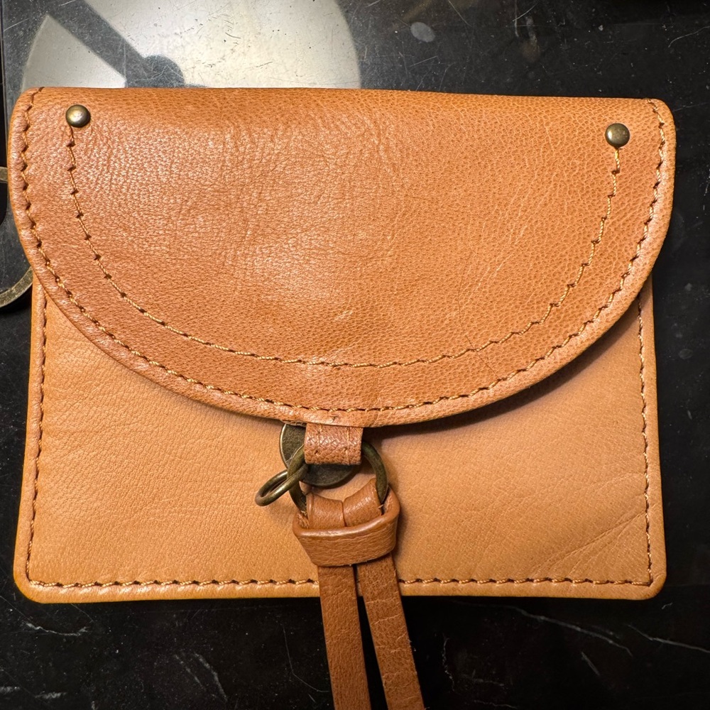 Lucky Brand Tan Leather Coin Purse - Picture 6 of 7